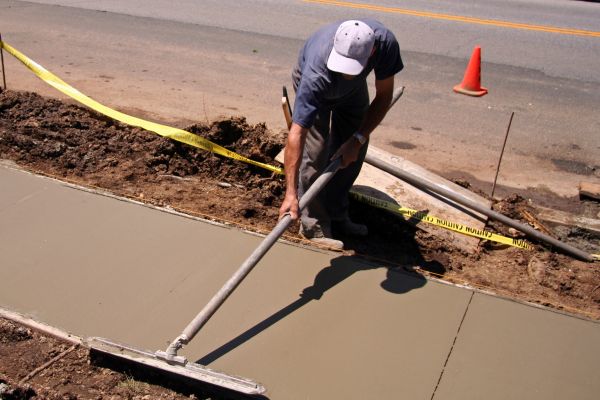 Sidewalk Cementing in Pensacola